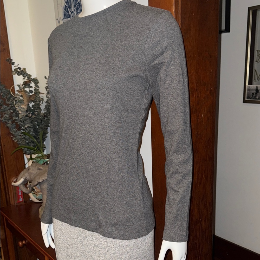 NWT northern reflections size small cotton Gray Long Sleeve Women's Top